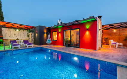 Villa Gece Üzümlü