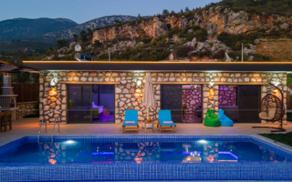 Villa Günbatımı Aklar